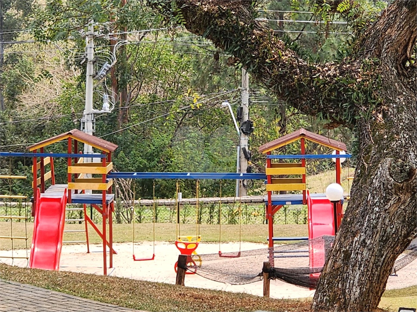 Casa à venda ou para alugar com 4 suítes no condomínio Residencial Arboretum, Vinhedo - SP