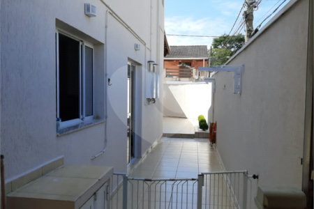 Sobrado à venda com 3 quartos, sendo 1 suíte, em Vila Suissa, Mogi das Cruzes, SP