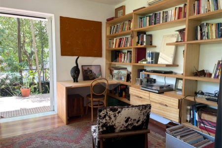 Casa de Vila para alugar com 4 quartos, sendo 1 suíte, em Itaim Bibi, São Paulo, SP