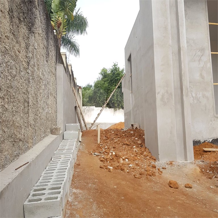 Casa à venda com 3 suítes no condomínio Shamba 01, Atibaia - SP