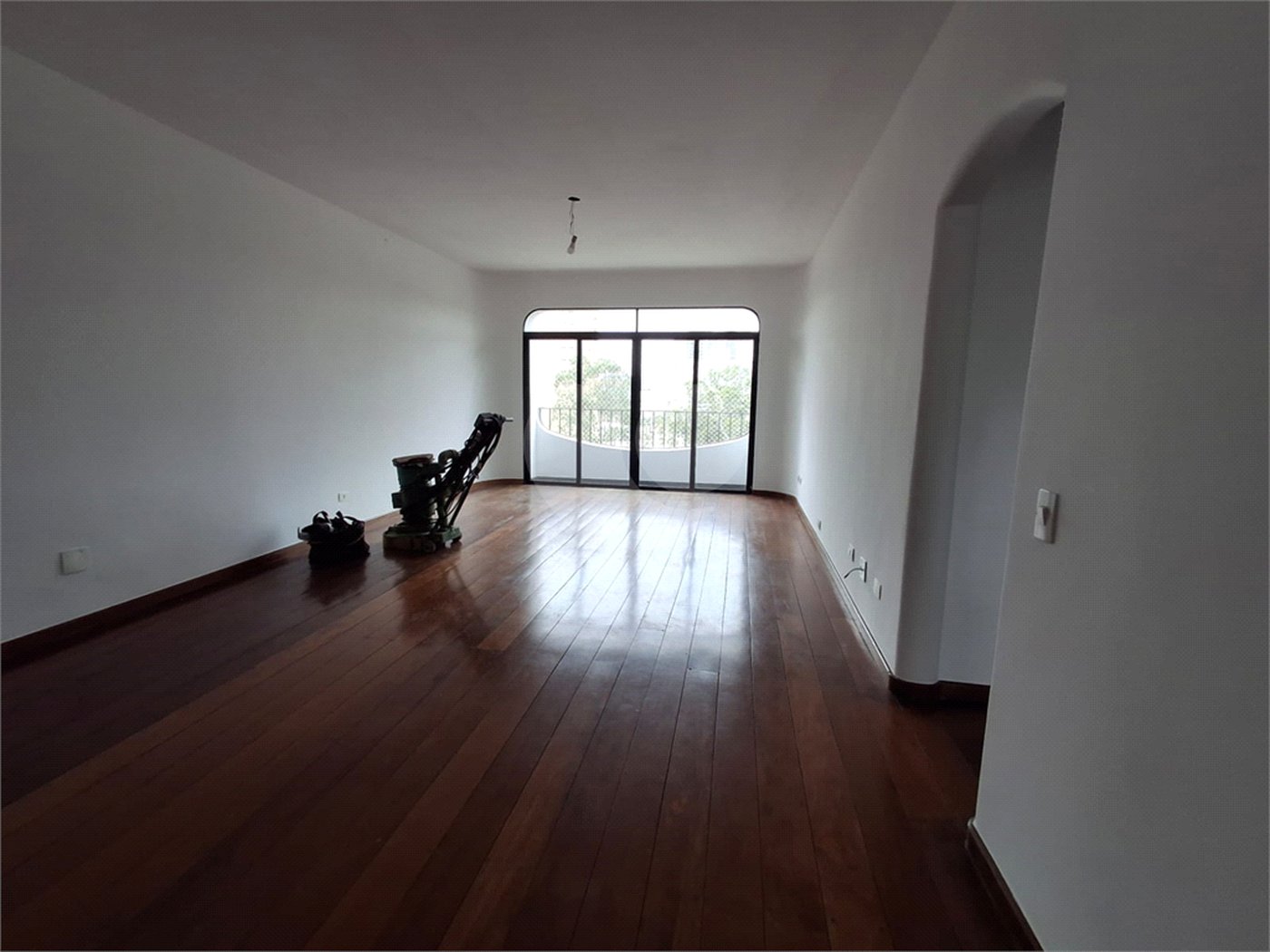 Apartamento para alugar com 3 quartos, sendo 1 suíte, em Chácara Santo Antônio, São Paulo, SP