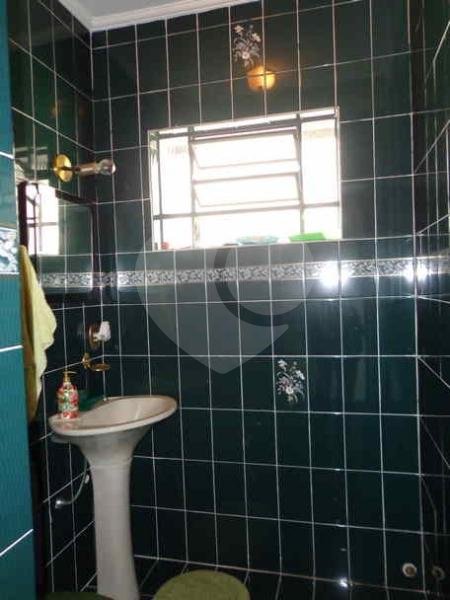 Casa à venda com 3 quartos, sendo 1 suíte,  em Jardim Londrina, São Paulo, SP