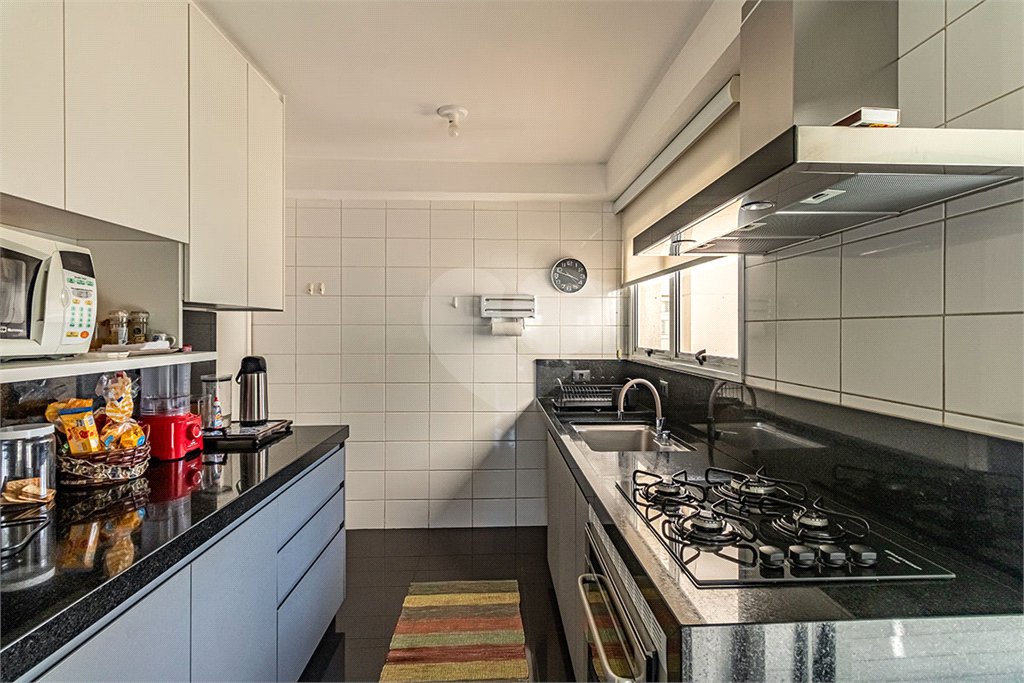 Apartamento à venda com 3 quartos, sendo 1 suíte, em Pinheiros, São Paulo, SP
