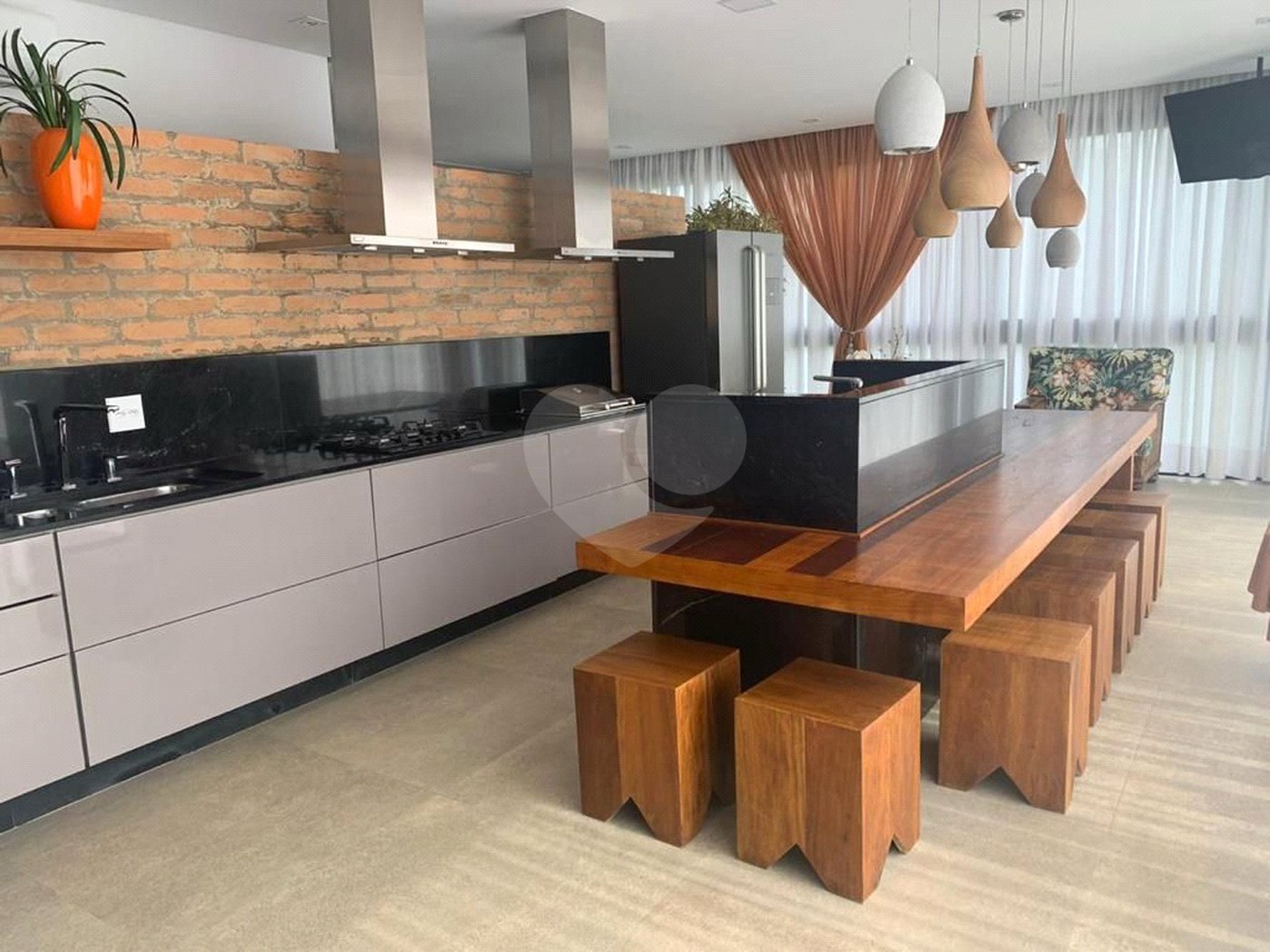 Casa à venda com 4 suítes no condomínio Fazenda Imperial, Sorocaba - SP
