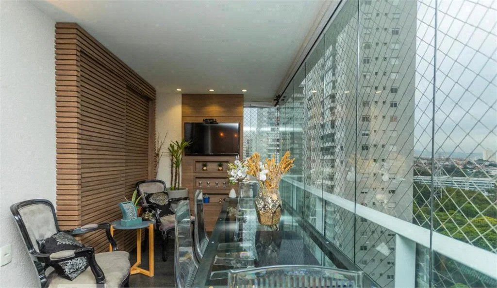 Apartamento à venda com 3 quartos, sendo 1 suíte, em Vila Anastácio, São Paulo, SP