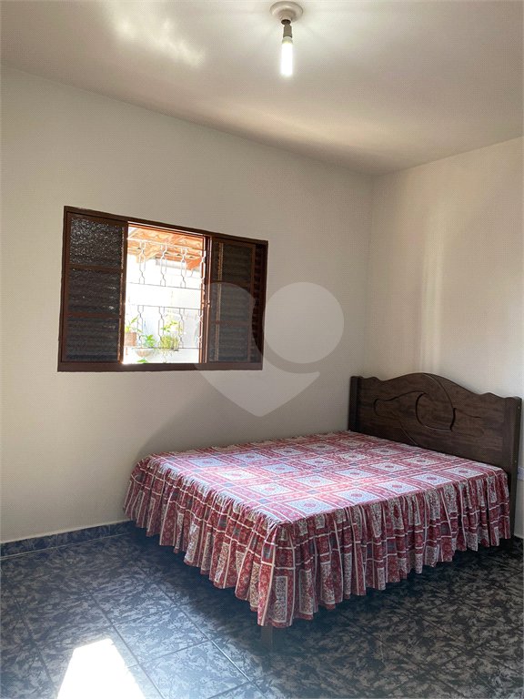 Casa à venda com 2 quartos, sendo 1 suíte, no Centro, Araçoiaba da Serra, SP