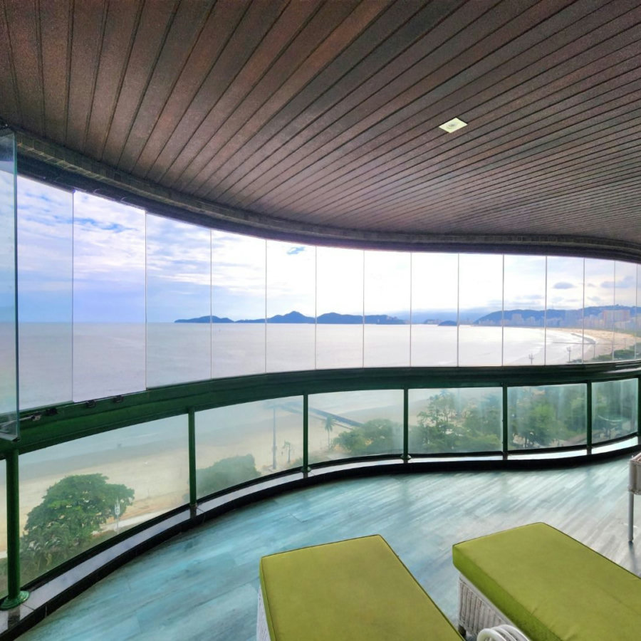Apartamento Alto Padrão Frente Mar com 4 Dormitórios, 3 Suítes e 3 Vagas na Orla de Santos