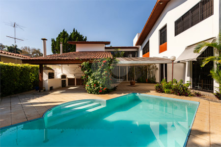 Casa à venda com 6 quartos, sendo 4 suítes, em Butantã, São Paulo, SP