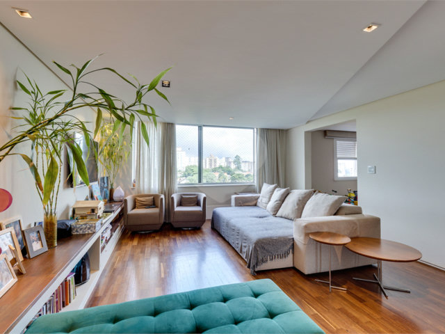 Apartamento à venda com 4 quartos, sendo 1 suíte,  em Santo Amaro, São Paulo, SP