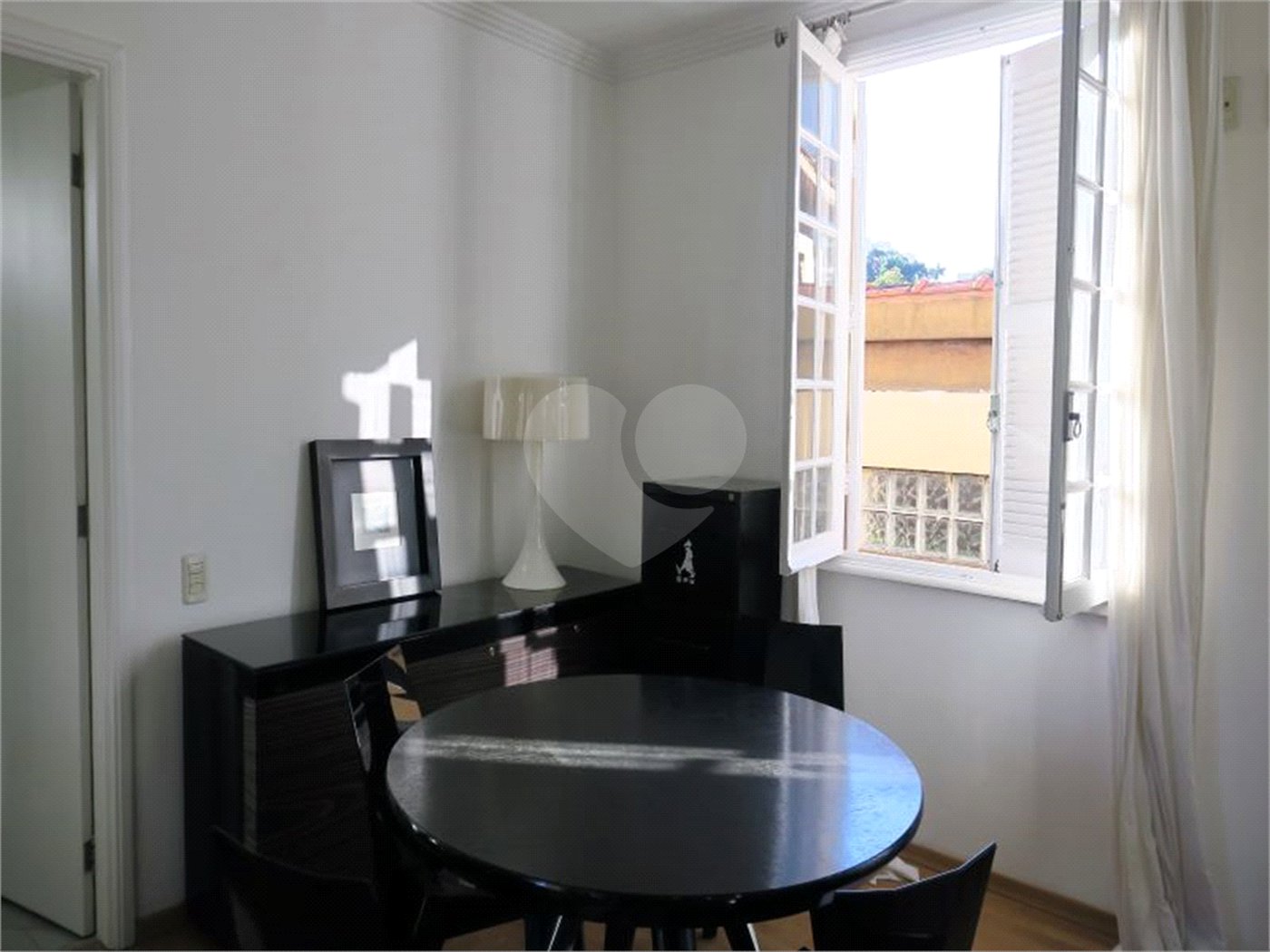 Casa em condomínio à venda com 4 quartos, sendo 3 suítes, em Jardim Vitória Régia, São Paulo, SP