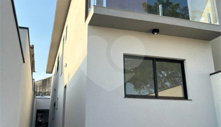 Sobrado à venda com 2 quartos, sendo 1 suíte,  em Arujamérica, Arujá, SP