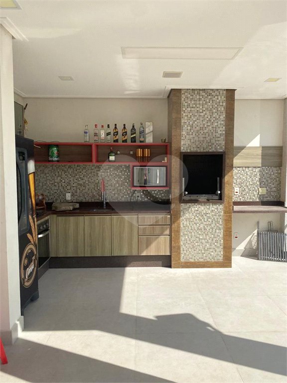 Casa à venda com 4 quartos, sendo 3 suítes, no condomínio Brisa 1, Mogi das Cruzes - SP