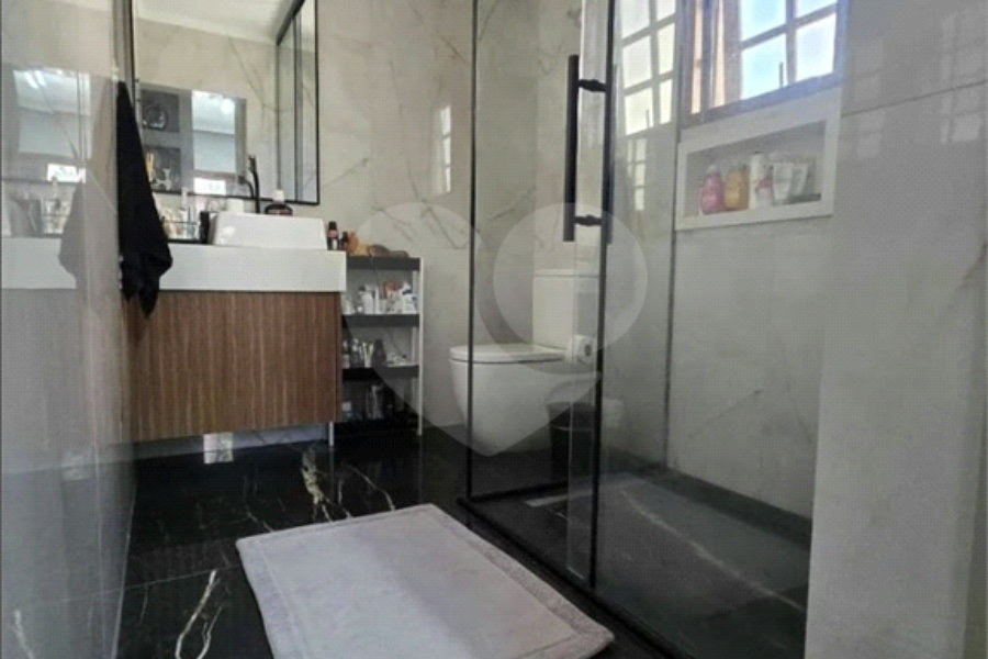 Casa à venda com 4 quartos, sendo 2 suítes, no condomínio Bosque dos Pássaros, São Paulo - SP