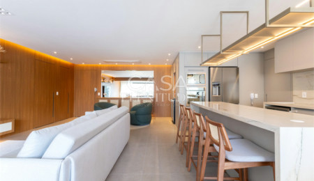 Apartamento à venda com 3 suítes em Moema, São Paulo, SP