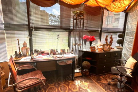 Apartamento à venda ou para alugar com 4 quartos, sendo 3 suítes, em Jardim Vitória Régia, São Paulo, SP