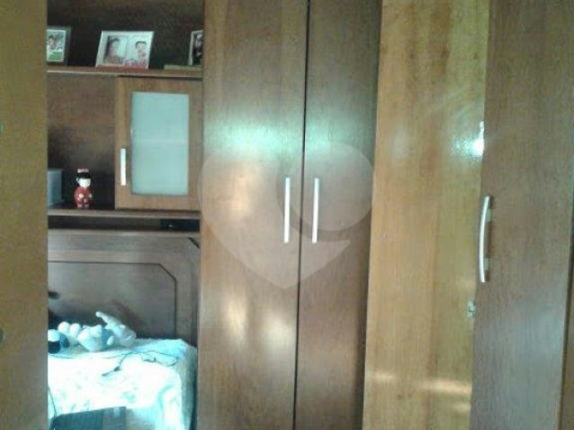 Sobrado à venda com 3 quartos, sendo 2 suítes,  em Guaianazes, São Paulo, SP