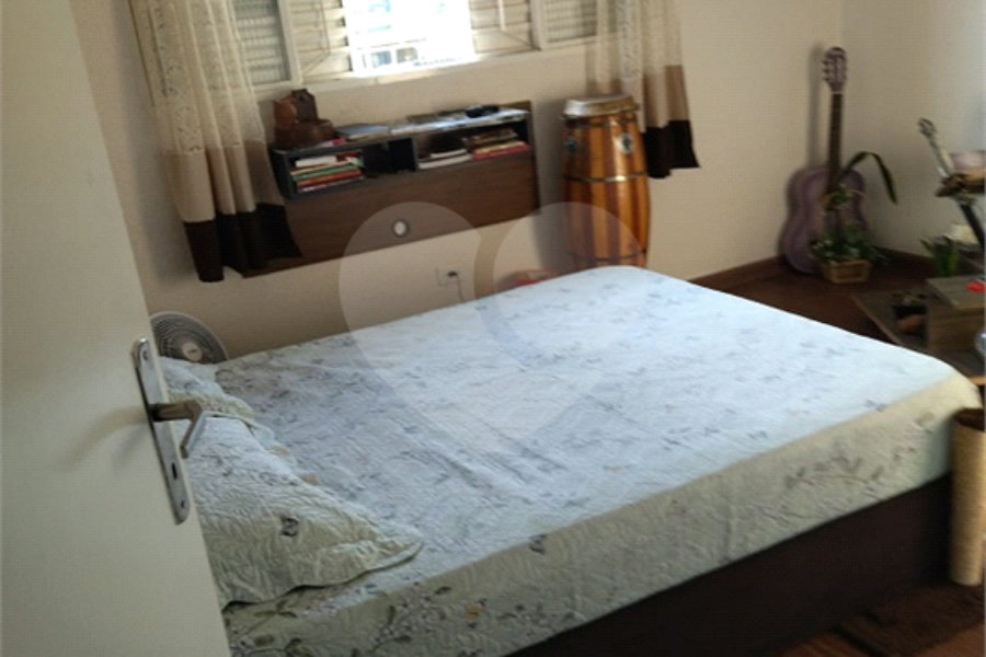 Sobrado à venda com 3 quartos em Artur Alvim, São Paulo, SP