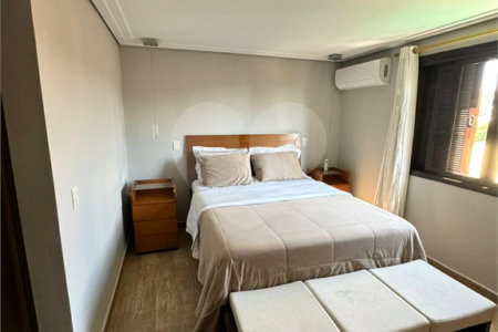 Casa à venda com 3 quartos, sendo 1 suíte, no condomínio Residencial Jardim das Flores 1510, Cotia - SP