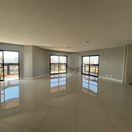 Apartamento à venda com 3 suítes no Centro, Sorocaba, SP