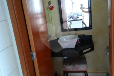 Sobrado à venda com 3 quartos, sendo 2 suítes, no Centro, Araraquara, SP