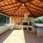 Casa à venda com 4 quartos, sendo 2 suítes, no condomínio Terras de Santa Adélia, Vargem Grande Paulista - SP