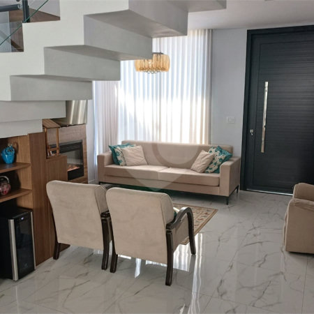 Casa à venda com 3 suítes no condomínio Granja Deolinda, Sorocaba - SP