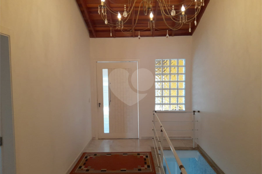 Sobrado à venda com 4 quartos, sendo 1 suíte, em Chora Menino, São Paulo, SP