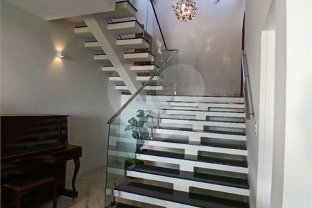 Casa à venda com 4 suítes no condomínio Porto Atibaia, Atibaia - SP