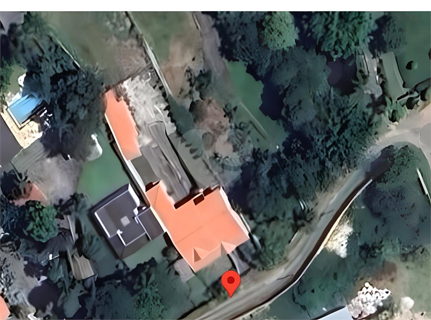 Casa à venda com 3 suítes no condomínio Lagoinha, Jacareí - SP