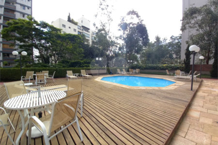 Apartamento à venda com 4 quartos, sendo 3 suítes, em Vila Andrade, São Paulo, SP