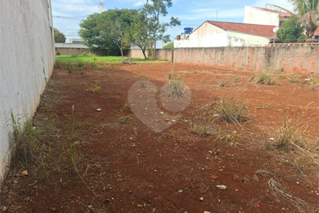 Terreno à venda em Vila Carolina, Itapetininga, SP