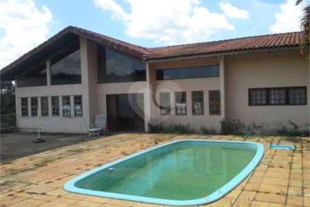 Casa a Venda no Condomínio Chácaras do Lago em Vinhedo/SP