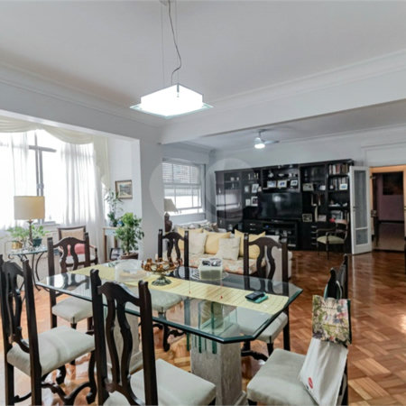 Apartamento à venda com 5 quartos, sendo 1 suíte,  em Copacabana, Rio de Janeiro, RJ