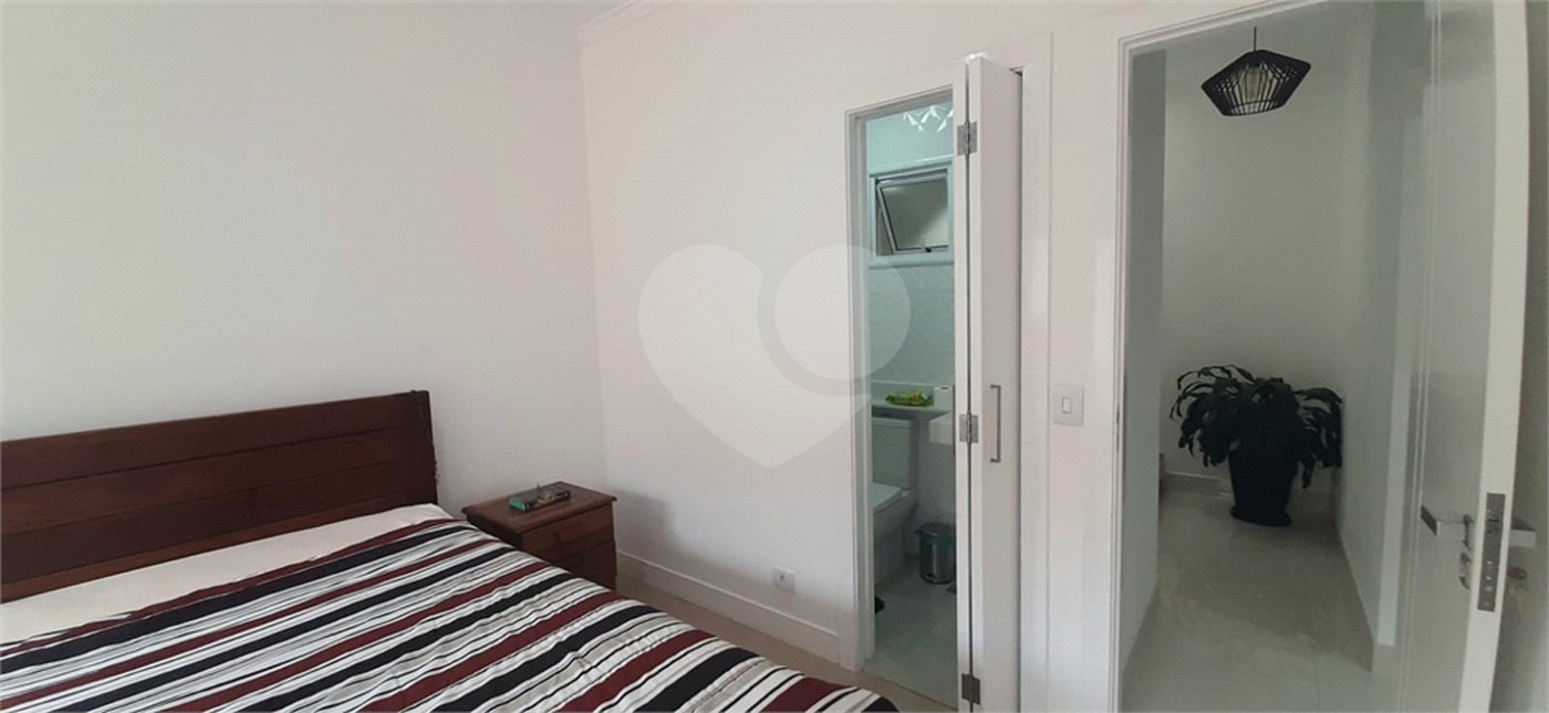 Casa à venda com 3 quartos, sendo 1 suíte, no condomínio Residencial Gran Veiga, São Paulo - SP