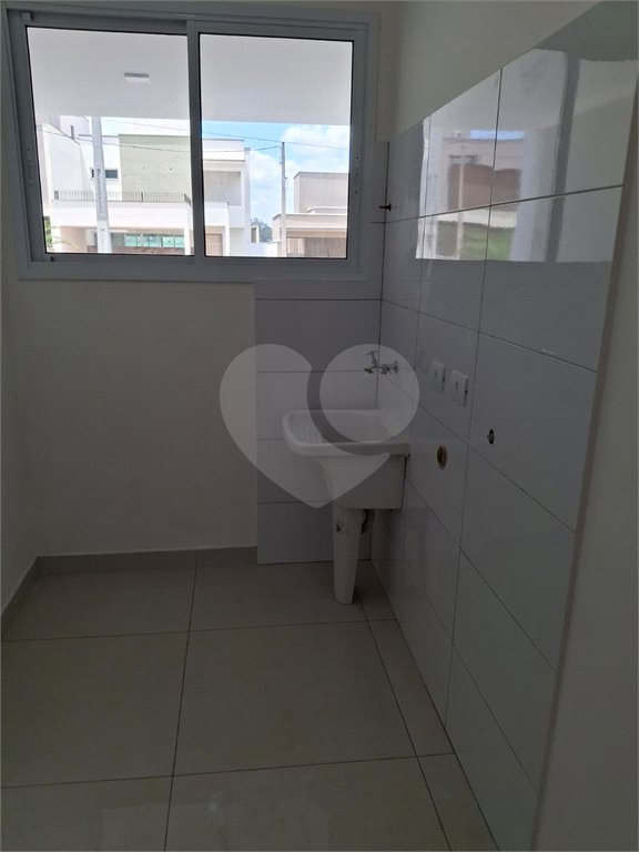 Casa à venda com 3 quartos, sendo 1 suíte, no condomínio Costa das Areias, Salto - SP