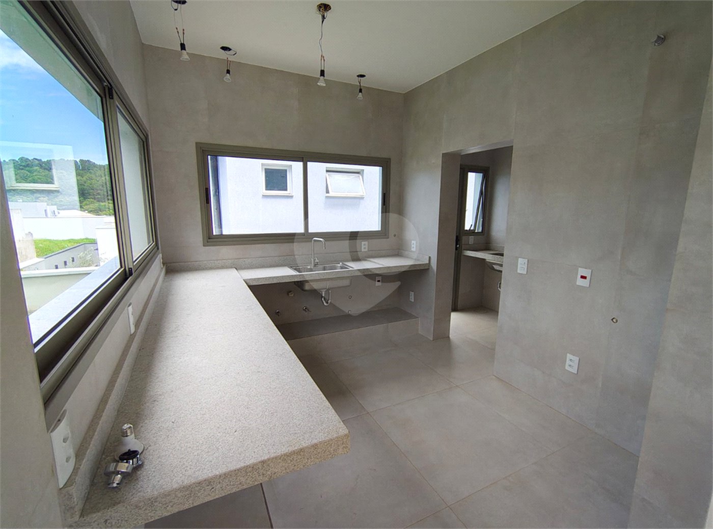 Casa à venda com 4 quartos, sendo 3 suítes,  no condomínio Villa Verde, Jundiaí - SP