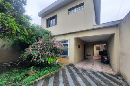 Casa à venda com 3 quartos, sendo 1 suíte, em Parque Santo Antônio, Guarulhos, SP