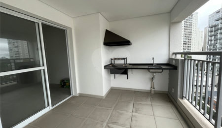 Apartamento à venda com 3 quartos, sendo 1 suíte,  em Santo Amaro, São Paulo, SP
