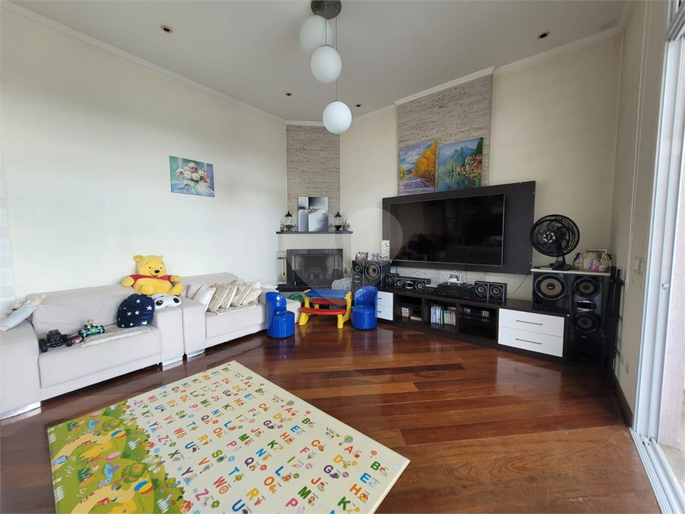 Casa à venda com 3 suítes no condomínio Alpes da Cantareira, Mairiporã - SP
