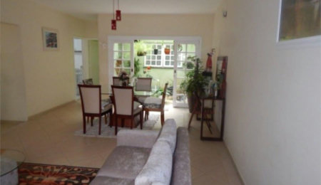 Casa à venda com 3 quartos, sendo 1 suíte,  em Vila Suissa, Mogi das Cruzes, SP