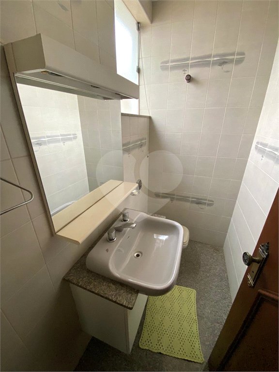 Casa Térrea com 3 suítes, sendo 1 suíte master.