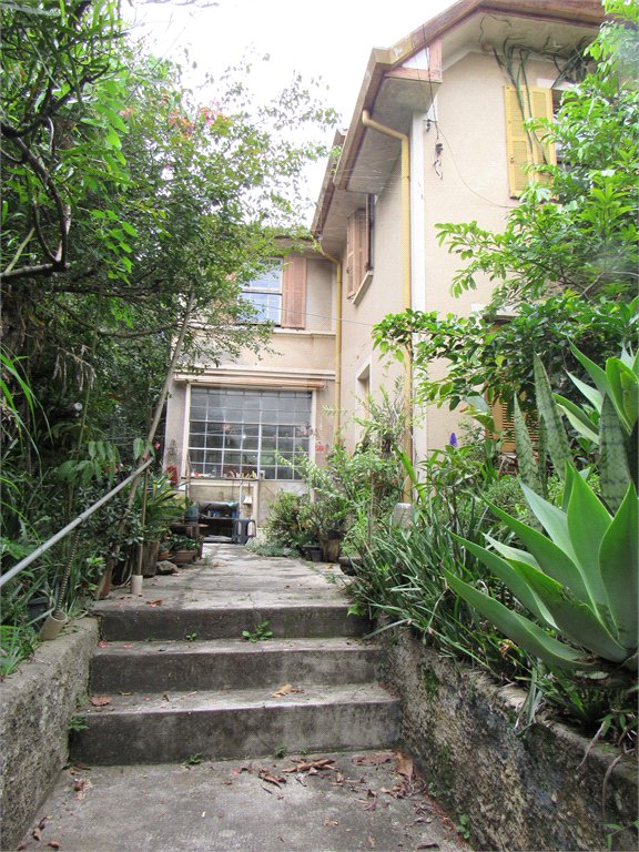 Sobrado à venda com 3 quartos em Tremembé, São Paulo, SP