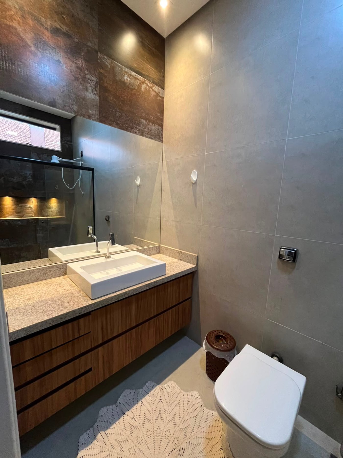 Casa à venda ou para alugar com 4 quartos, sendo 2 suítes,  em Santa Terezinha, Três Lagoas, MS