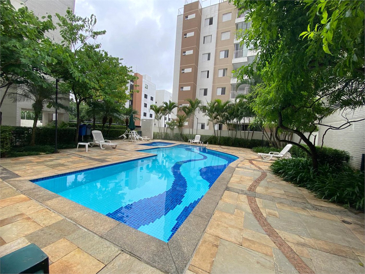 Cobertura à venda com 3 quartos, sendo 1 suíte,  em Cidade São Francisco, São Paulo, SP