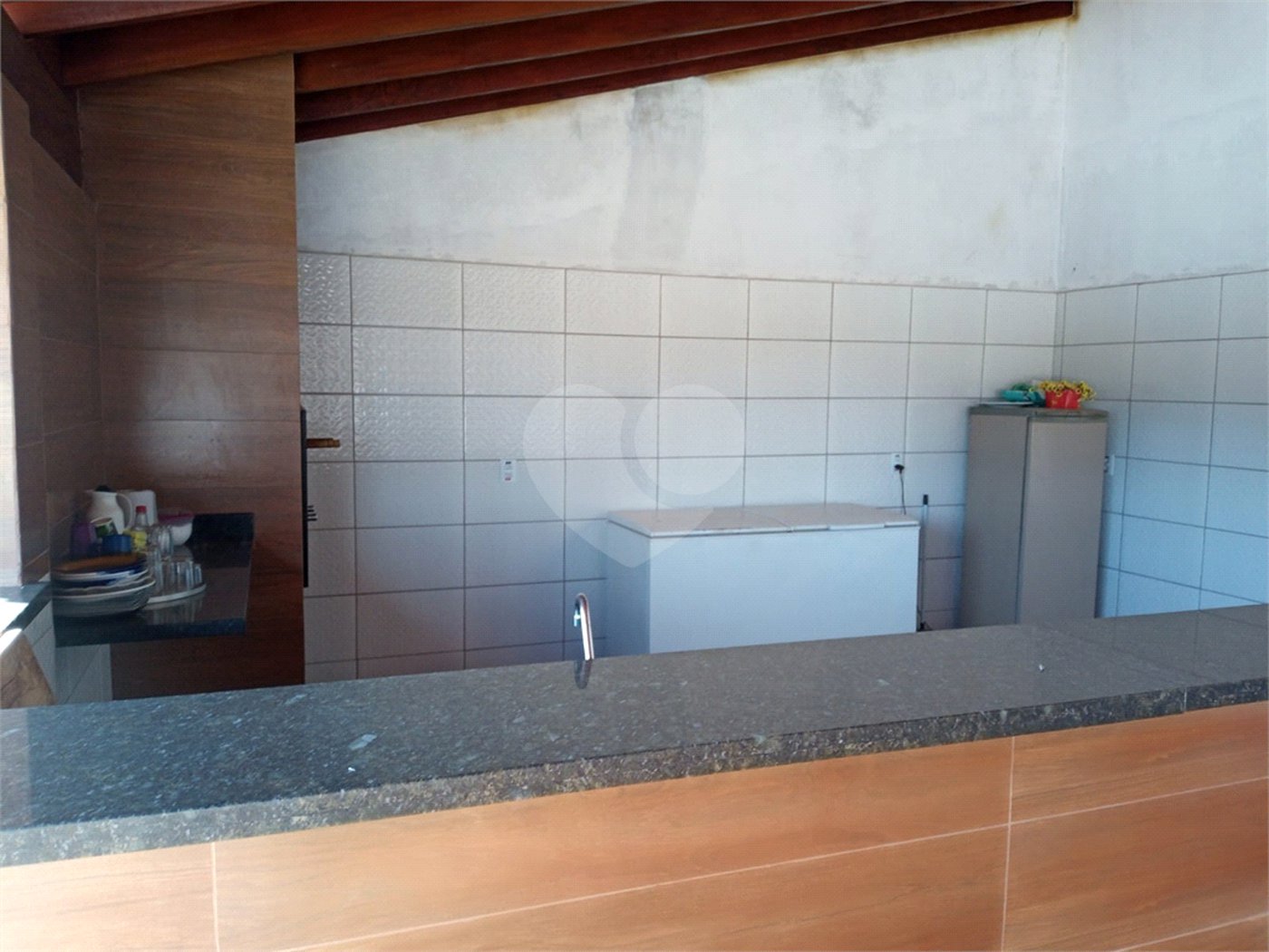 Maravilhosa chácara no Aracê de Santo Antonio recém construída, com uma construção de 230m²