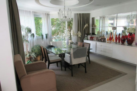 Apartamento à venda com 3 suítes em Real Parque, São Paulo, SP