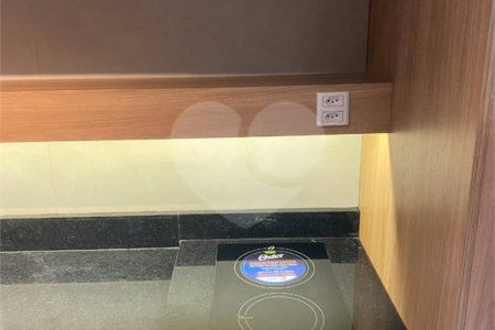 Apartamento à venda ou para alugar com 1 suíte em Cerqueira César, São Paulo, SP