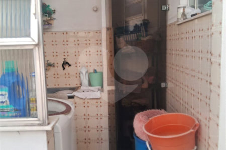 Casa à venda com 3 quartos, sendo 2 suítes, no condomínio Rio Bon, Rio de Janeiro - RJ