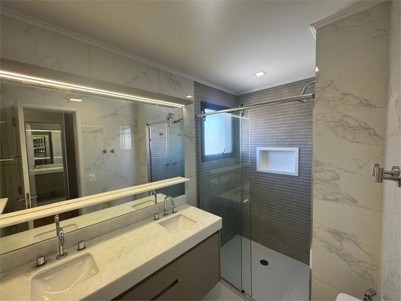 Apartamento à venda com 3 suítes em Brooklin Paulista, São Paulo, SP