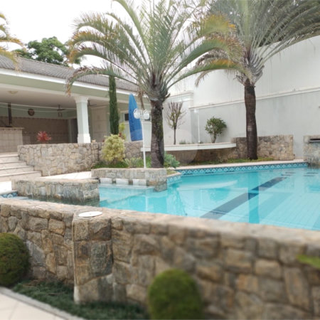 Casa à venda com 4 quartos, sendo 2 suítes,  em Vila Santista, Atibaia, SP